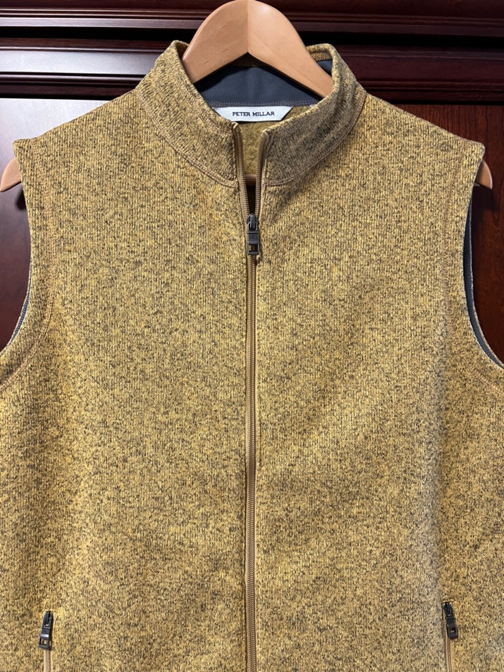 Brand New Peter Millar Crown marbleized Gold & Green Zip Up Front Golfwear Vest!